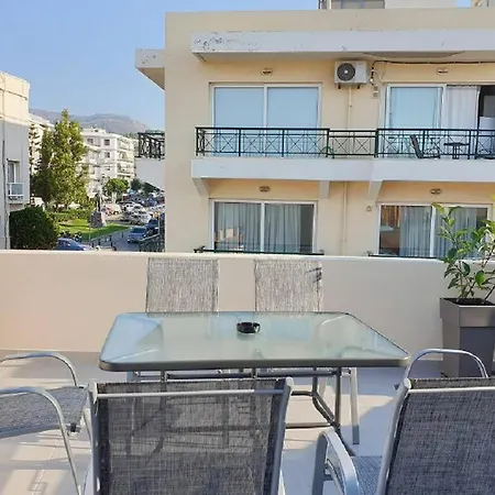 بيت للعطل Kamaraki House Oldtown, 77M², 2Bdrm, 2Flr ريثيمنو