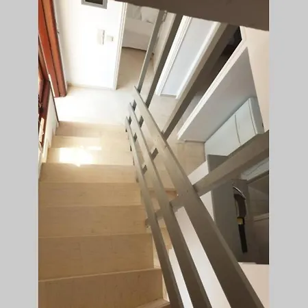 بيت للعطل Kamaraki House Oldtown, 77M², 2Bdrm, 2Flr
